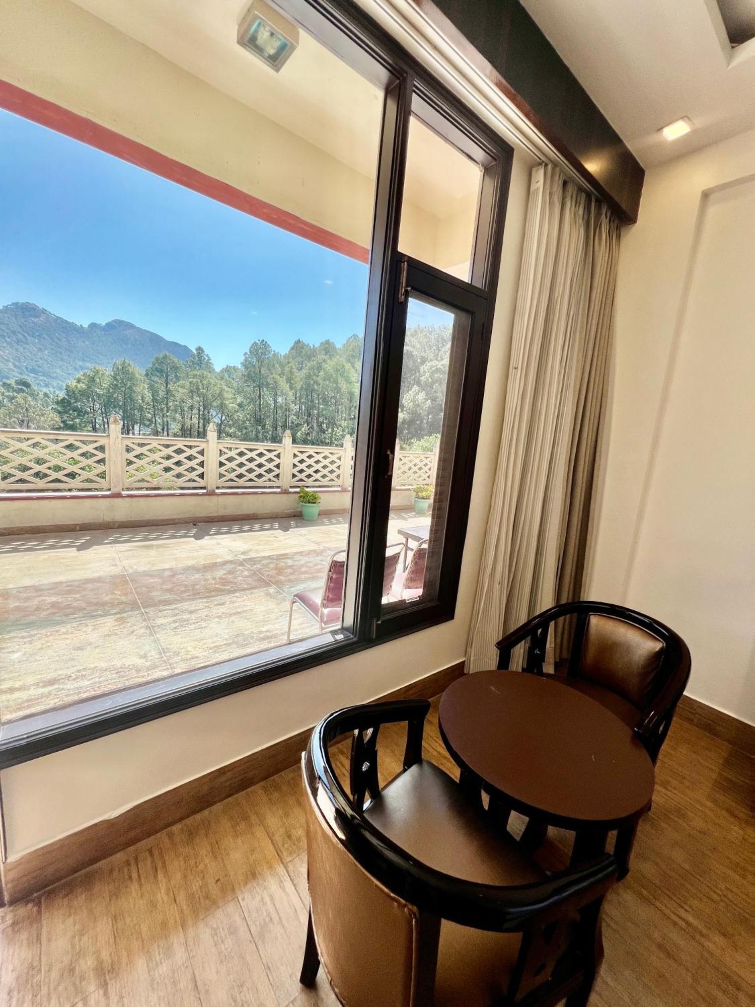 Sea Hawk - Luxury Hill Resort 4 Mins From Bhimtal Lake Bhīm Tāl Exterior foto